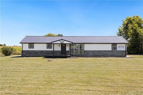 8728 Greenville Saint Marys Rd, Greenville, OH, 45331-9337 | Card Image