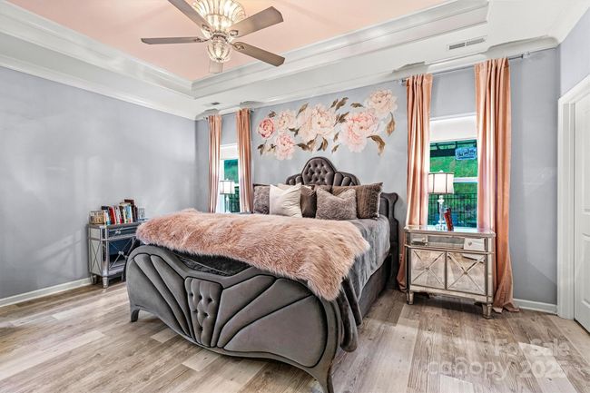 Primary Suite on main floor 17'1" x 13'4" | Image 21