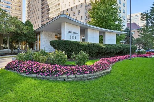 703-3950 N Lake Shore Dr, Chicago, IL, 60613-3433 | Card Image