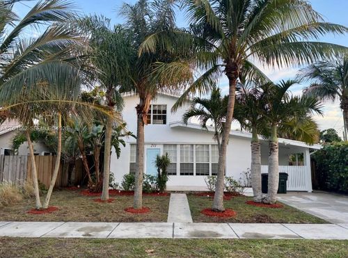 211 Dartmouth Dr, Lake Worth, FL, 33460 | Card Image