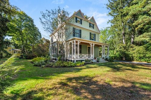 213 School St, Milton, MA, 02186-3513 | Card Image