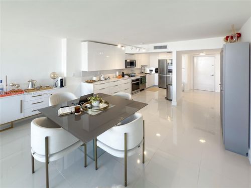 apt-1609-3701 N Country Club Dr, Aventura, FL, 33180-1720 | Card Image