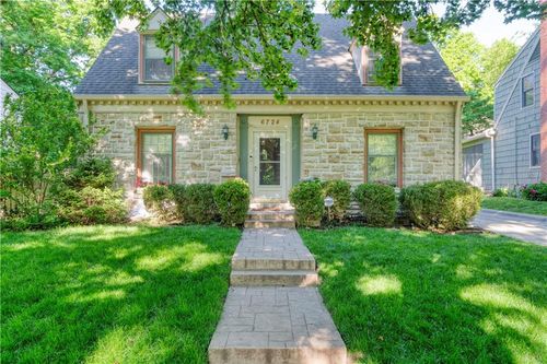 6724 Cherry St, Kansas City, MO, 64131-1313 | Card Image