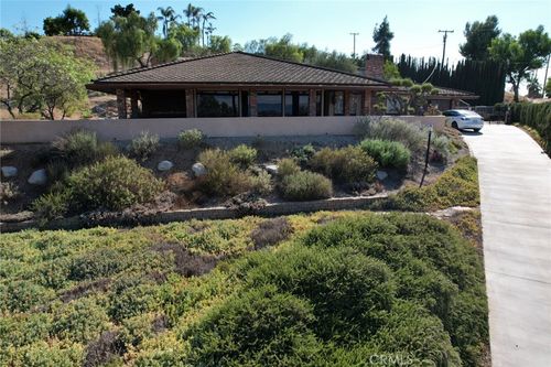 15471 Washington St, Riverside, CA, 92506-5763 | Card Image