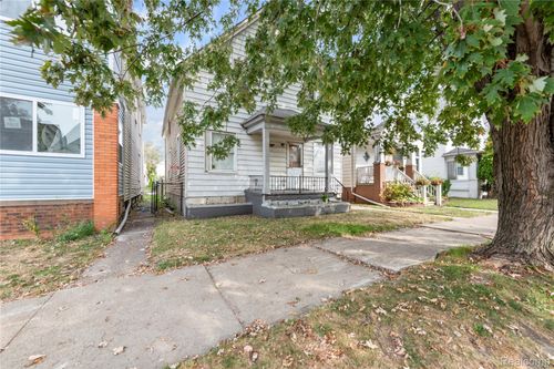 2227 Florian St, Hamtramck, MI, 48212-3409 | Card Image