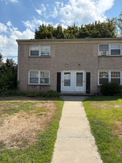 7 Stone Ridge Rd, Bridgeport, CT, 06606-2552 | Card Image