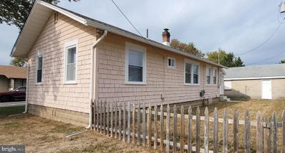 247 F Street, House other with 3 bedrooms, 1 bathrooms and null parking in CARNEYS POINT NJ | Image 3