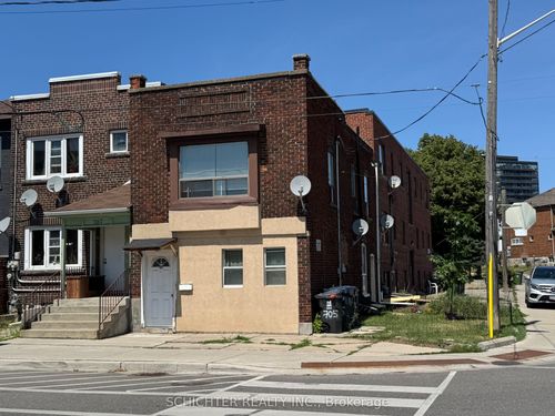 triplex-705 Vaughan Road W, York, ON, M6E2Y8 | Card Image