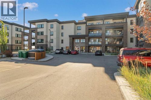 80 Greenbriar Pl Nw, Calgary, AB, T3B6J4 | Card Image