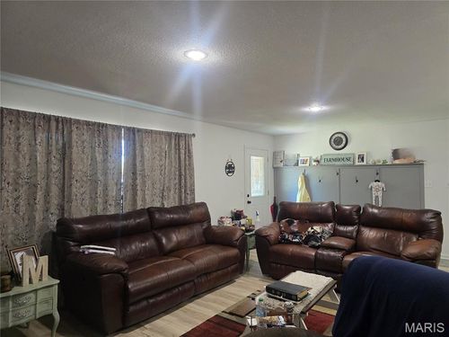 16763 County Road 511, Dexter, MO, 63841-9734 | Card Image