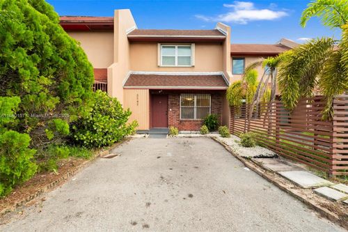 2787 Nw 196th St, Miami Gardens, FL, 33056-2501 | Card Image