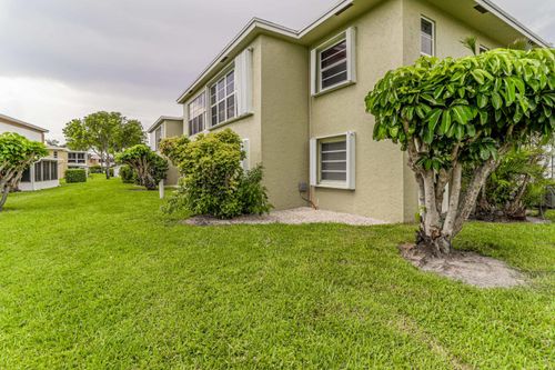 201-2460 Juniper Dr, Delray Beach, FL, 33445-5919 | Card Image