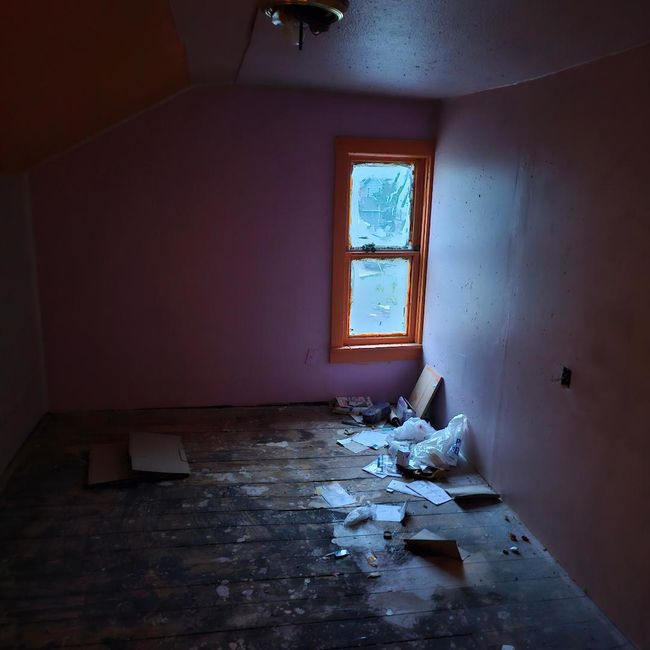Bedroom East | Image 8