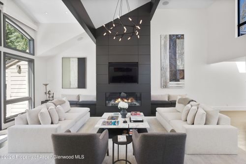 b-121 W Hyman Avenue, Aspen, CO, 81611 | Card Image