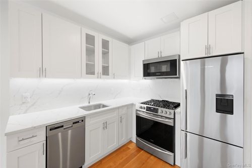 4c-163 Beach 96th St, Rockaway Beach, NY, 11693-1304 | Card Image