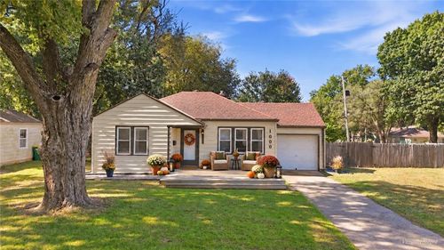 1000 S 57th St, Kansas City, KS, 66106-1528 | Card Image