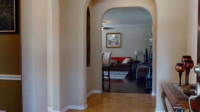 13112 Southern Way Ln, House other with 3 bedrooms, 2 bathrooms and 2 parking in Pearland TX | Image 4