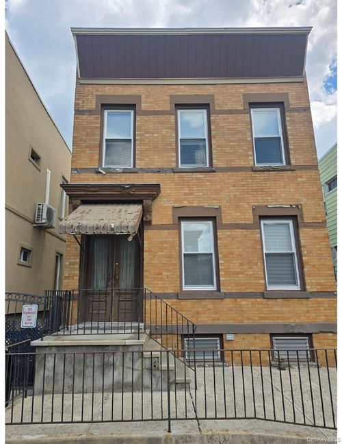 2-72-37 66th St, Glendale, NY, 11385-6931 | Card Image