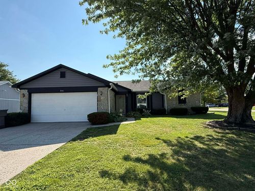 8146 Parsley Ln, Indianapolis, IN, 46237-9390 | Card Image