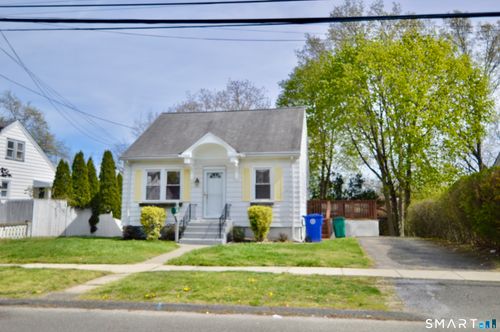 314 Knowlton St, Stratford, CT, 06615-5730 | Card Image