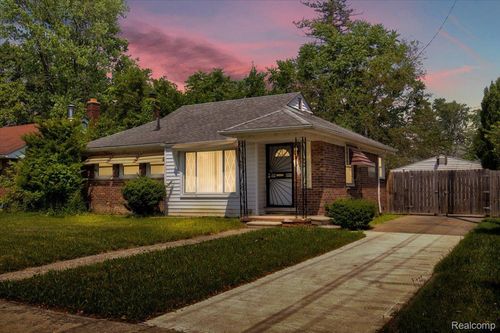17700 Plainview Ave, Detroit, MI, 48219-4230 | Card Image