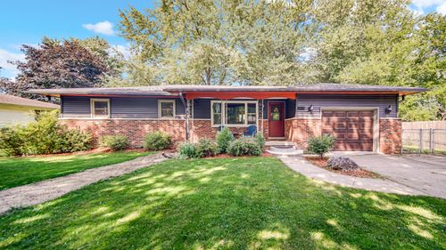 203 Cherokee Dr, Lowell, IN, 46356 | Card Image