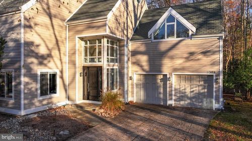 3303 Kenney Ct, Edgewater, MD, 21037-3113 | Card Image