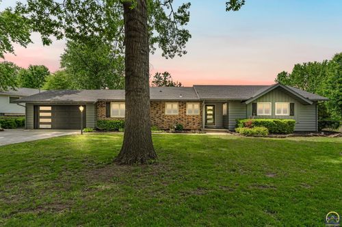 4118 Sw Woodbury North Ct, Topeka, KS, 66606 | Card Image