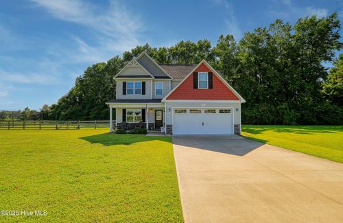 121 Woodwater Dr, Richlands, NC, 28574-8489 | Card Image