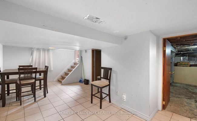 329 Rankin Ave, House other with 8 bedrooms, 3 bathrooms and 4 parking in Windsor ON | Image 14