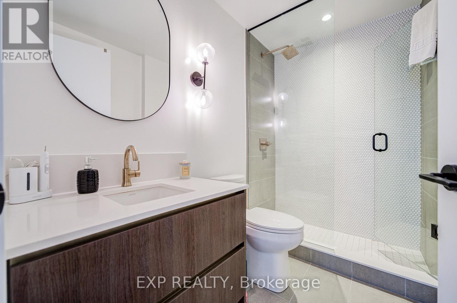 Residential in Toronto (Greenwood-Coxwell)