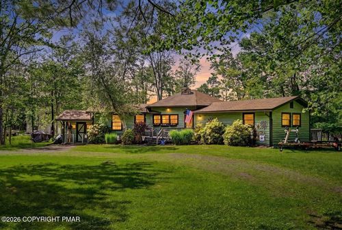 43 Big Bass Dr, Gouldsboro, PA, 18424-8995 | Card Image