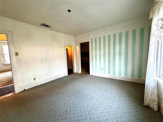 Second bedroom has a walk-in closet. | Image 31