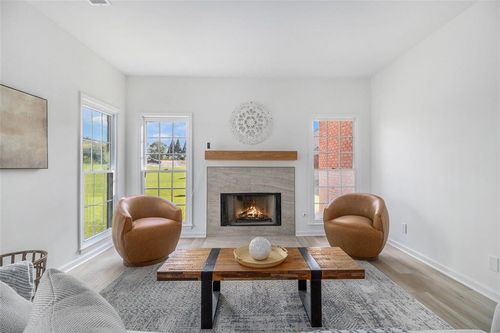 690 Gateway Ct, Stone Mountain, GA, 30087-6036 | Card Image