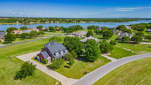 1905 Yucatan Dr, Granbury, TX, 76048-4380 | Card Image