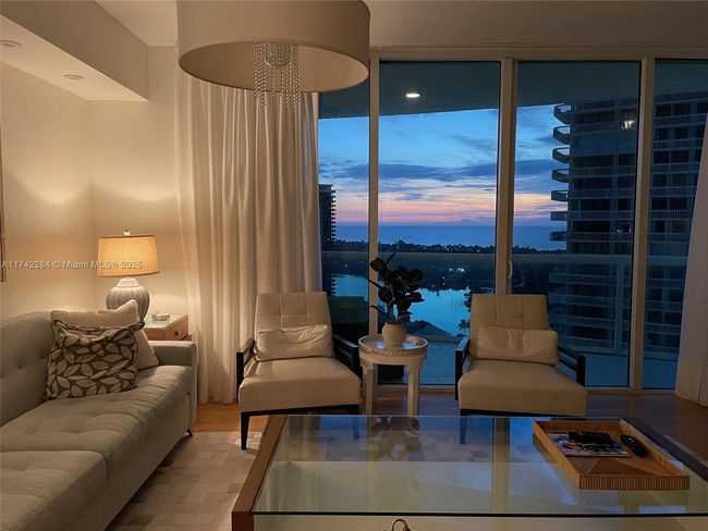 APT-2011 - 19400 Turnberry Way, Condo with 3 bedrooms, 3 bathrooms and null parking in Aventura FL | Image 65