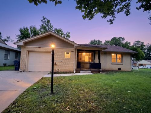 2048 S Ridgewood Dr, Wichita, KS, 67218-5236 | Card Image