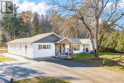 1074 Lafontaine Rd, Penetanguishene, ON, L9M1P9 | Card Image