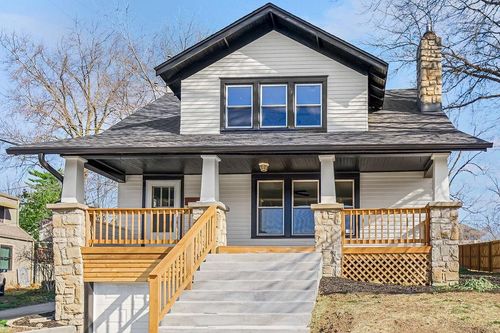 730 W College St, Liberty, MO, 64068-1402 | Card Image