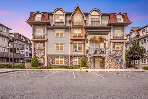 301-16 Elm St, Spring Valley, NY, 10977-8320 | Card Image