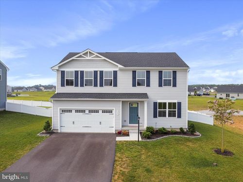 365 Otero Ln, HEDGESVILLE, WV, 25427-7055 | Card Image