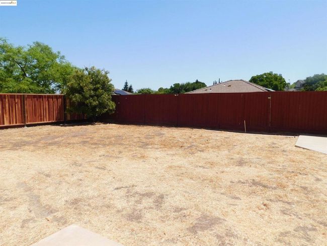 3915 Hummingbird Dr, House other with 5 bedrooms, 3 bathrooms and 3 parking in Antioch CA | Image 17