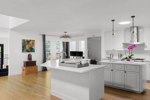 2803 Bridle Path, Austin, TX, 78703-2811 | Card Image