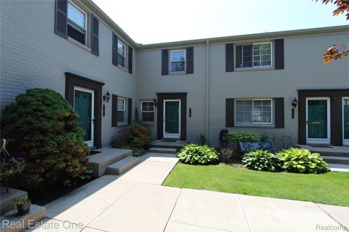 1670 Graefield Rd, Birmingham, MI, 48009-7541 | Card Image