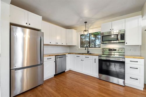 b-1176 Damelart Way, Central Saanich, BC, V8M1E3 | Card Image