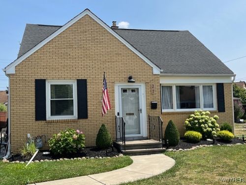27 Thruway Ct, Cheektowaga, NY, 14225-2627 | Card Image