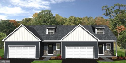 307 Randolph Dr, ELIZABETHTOWN, PA, 17022-8304 | Card Image