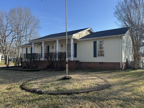 211 Woodland Dr, Shelbyville, TN, 37160-6760 | Card Image