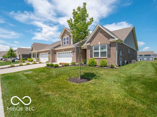 8866 Twain Ln, Indianapolis, IN, 46239-8016 | Card Image