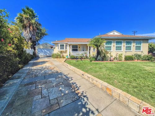 9518 Woodale Ave, Arleta, CA, 91331-5547 | Card Image